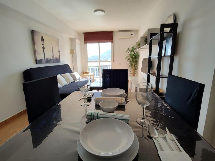 Piscis Beach Apartment Беналмадена Екстериор снимка