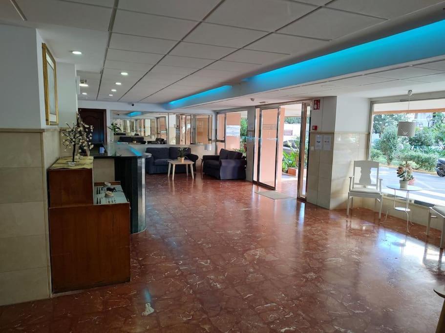 Piscis Beach Apartment Беналмадена Екстериор снимка